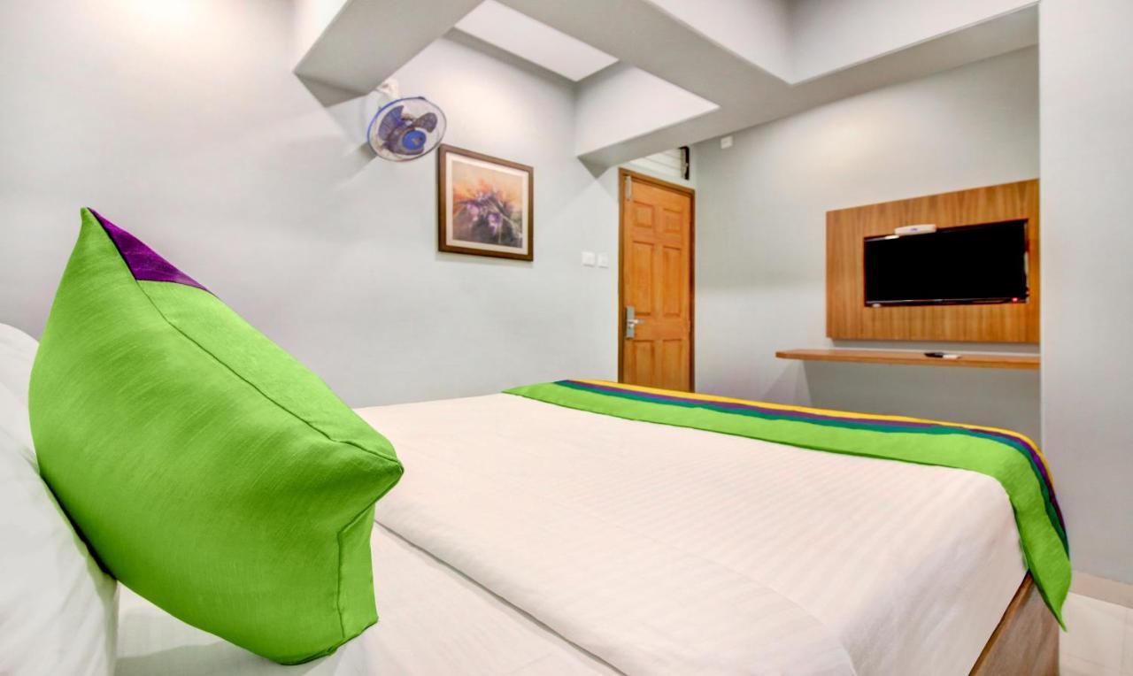 Hotel Treebo Cruz Royale Santacruz West Bombay Esterno foto
