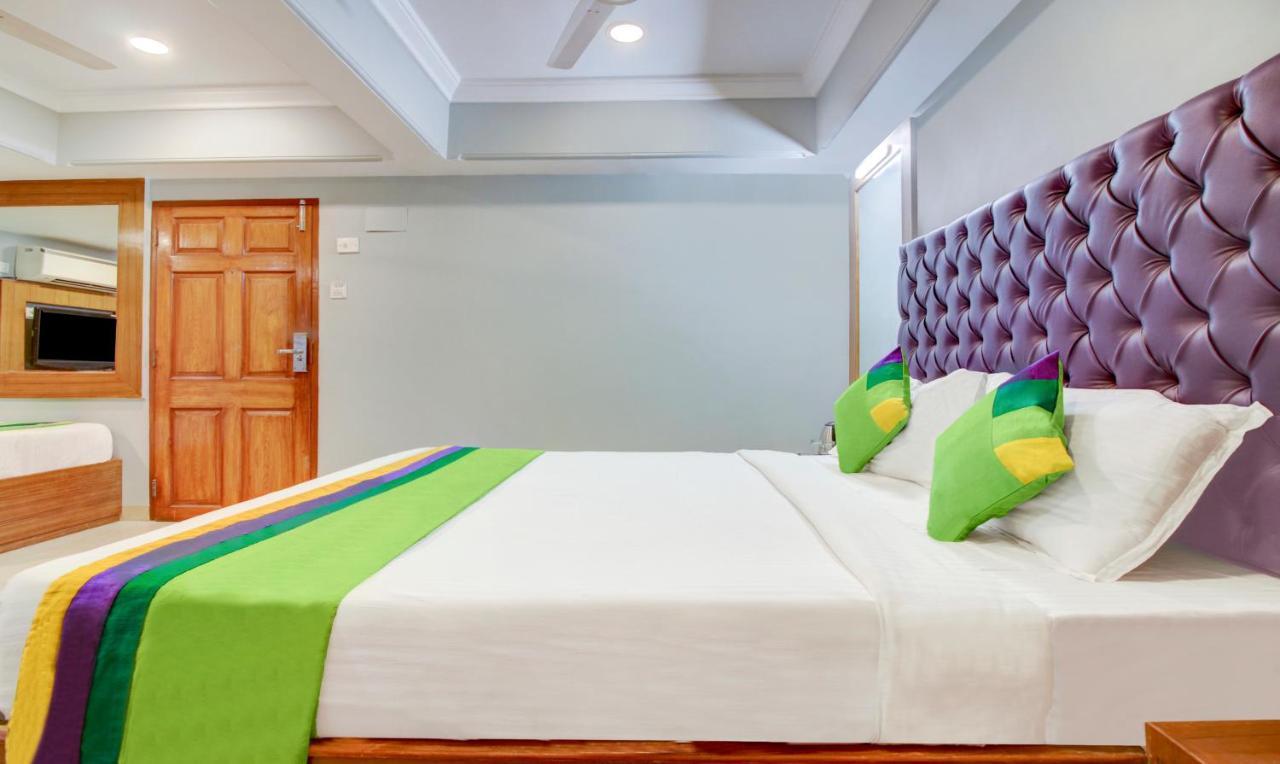 Hotel Treebo Cruz Royale Santacruz West Bombay Esterno foto