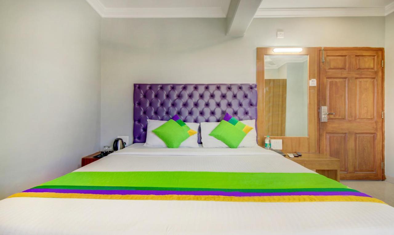 Hotel Treebo Cruz Royale Santacruz West Bombay Esterno foto