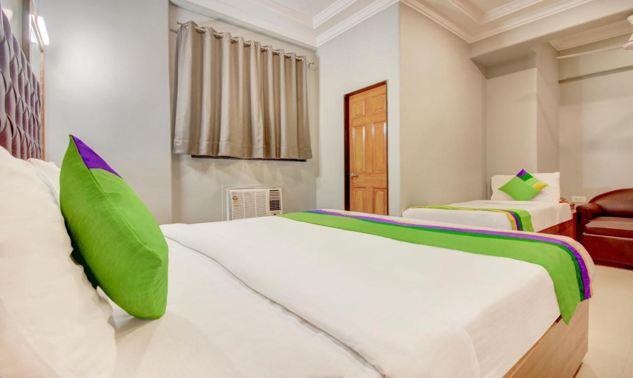 Hotel Treebo Cruz Royale Santacruz West Bombay Esterno foto